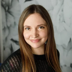 Therapist Leah Bowles